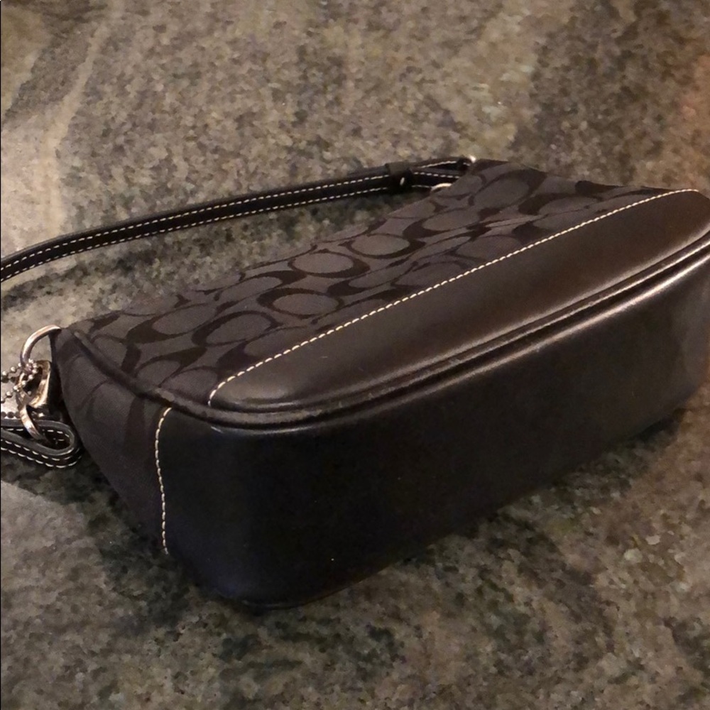 Authentic Coach Handbag- Great Condition! - image 3